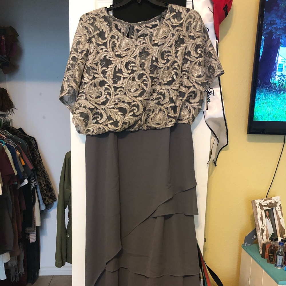 Maya Brooke dress